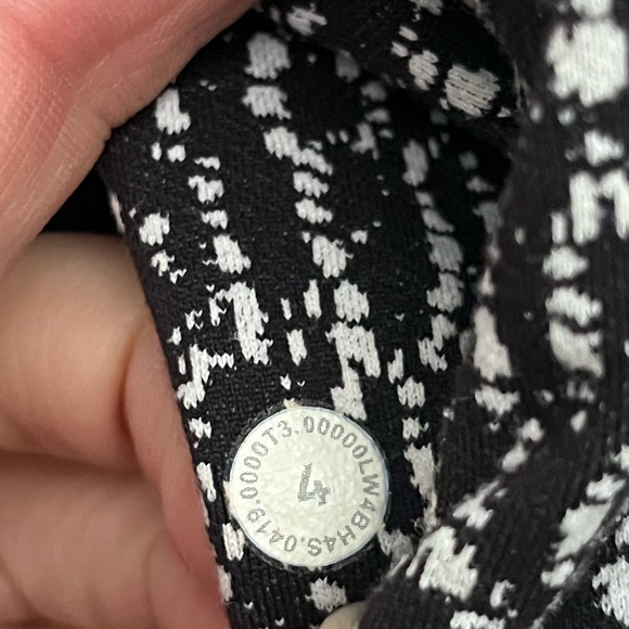 Lululemon Define Jacket Luon Designed for Yoga and On the Move Size 4 Athletic - Picture 7 of 9